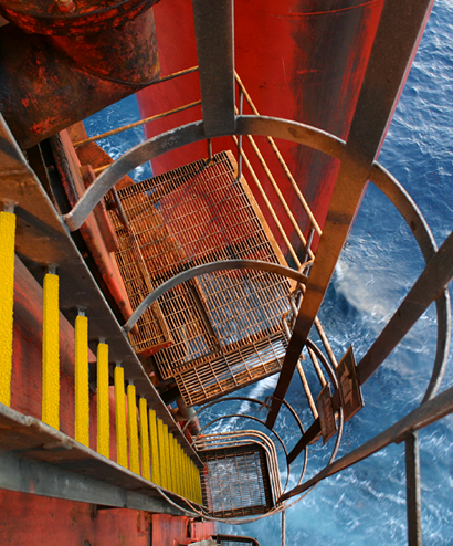 Anti-slip ladder rungs